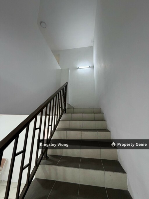 Pengkalan Station 18 Double Storey Terrace House Basic Unit Facing Empty Land