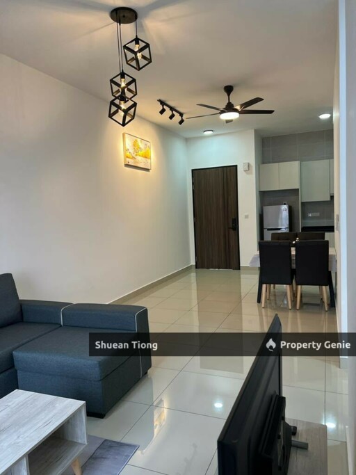 Twin Tower Residence 2 Bed Unit for Rent!