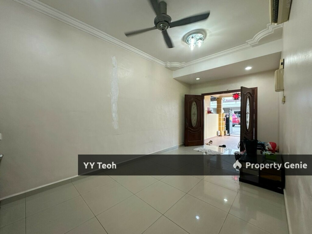 Tanjung Minyak Single Storey Terrace w ATTIC FLOOR