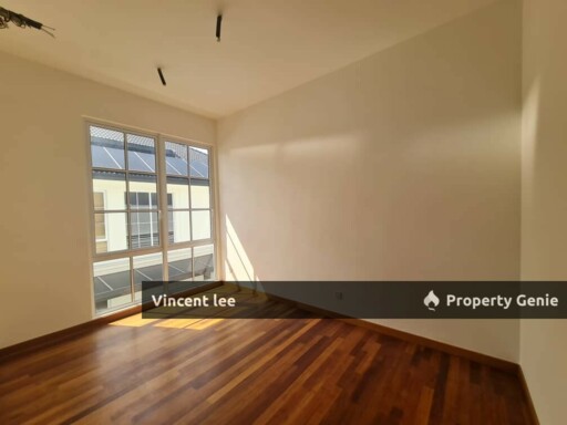 Eco Majestic, Stoneridge, Corner Bungalow with Spacious Extra Land, Brand New