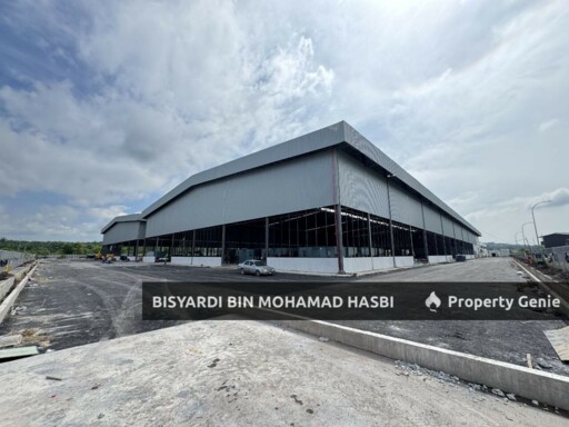 NEW DETACH FACTORY WAREHOUSE, BANDAR BARU ENSTEK NEGERI SEMBILAN .