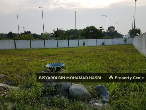 6,168 SQ.FT Corner Lot Semi Detached, Taman Delima Jaya Dengkil, Sepang.