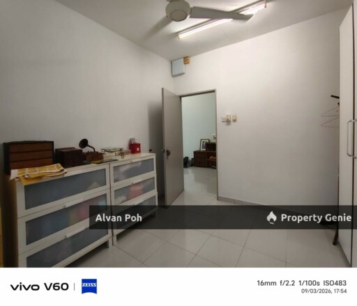 Freehold Double Storey Endlot With Fully Furnished
