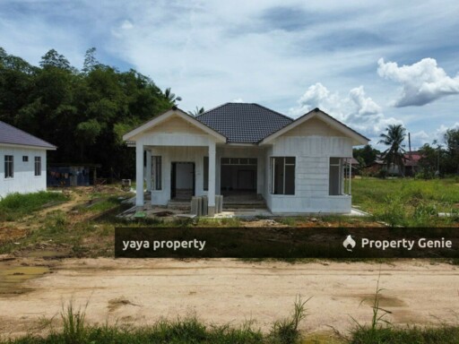 FOR SALE: KAMPUNG SALOR ,JALAN KOTA BHARU PASIR MAS KELANTAN