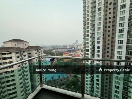 M Condominium @ Larkin
