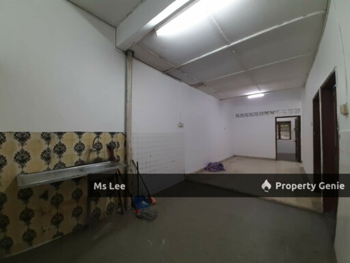 1 storey house - Taman Sri Muda @ Seksyen 25 , Shah Alam - Sale below bank value Rm50k