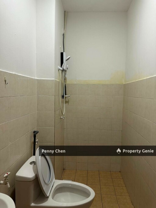 For Sale Taman Pakatan Jaya Double Storey Terrace House, Facing to Empty Land and Facing North, Nearby to Sunway Lost World
