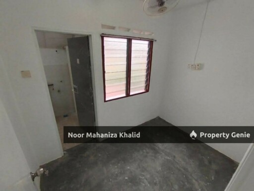 End Lot Double Storey, Banting Baru, Banting
