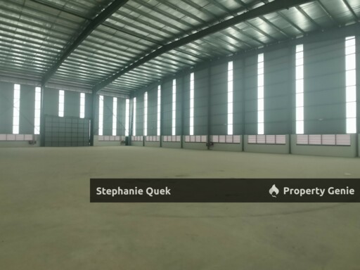 Puchong Selangor LS 57923 Corner Detached Factory Warehouse For Rent