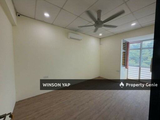 3 Storey Shop Office Top Floor Taman Molek JB Partial Furnished