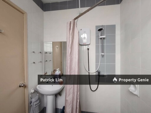 Costa Mahkota (Quite Room) 2-Bedroom Unit For Rent
