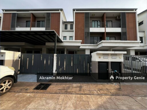 NICELY RENOVATED 1.5 Storey Townhouse Elegan Residensi Putra Perdana Puchong