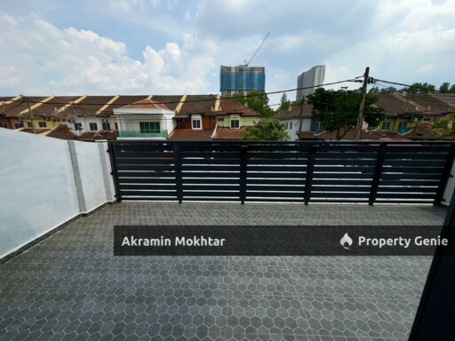 FULLY RENOVATED & FULLY FURNISHED | 2-STOREY TERRACE END LOT TAMAN PUCHONG UTAMA, PUCHONG