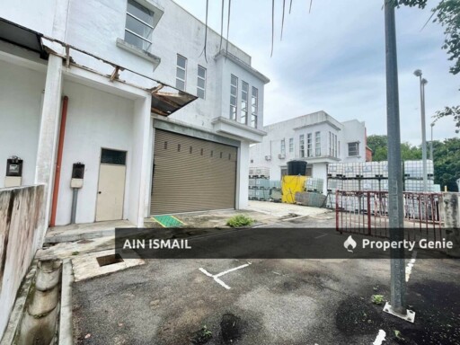 WAREHOUSE SEMI-D TAMAN INDUSTRI PAKA, DUNGUN
