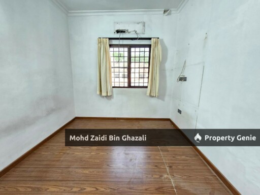 Below Market Renovated  2.5 Storey Terrace Presint 8