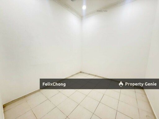 Taman Megah Ria 1 Sty Corner Lot,Jalan Mega Ria,Tangkak,Renovated