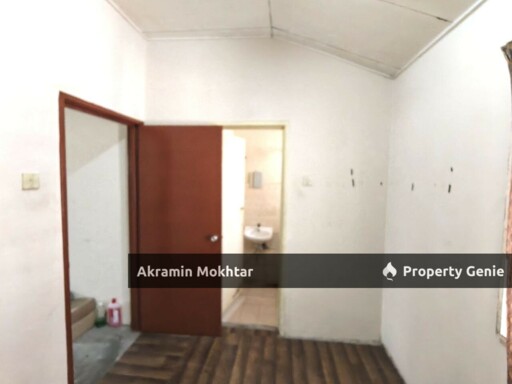 Facing Open  Double Storey, Lorong Az- Zaharah  Seksyen 10, Puncak Alam 