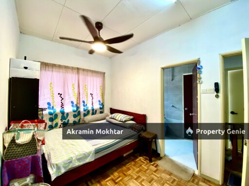 Freehold & Partially Furnished | Double Storey Taman Saujana Puchong SP 10, Puchong