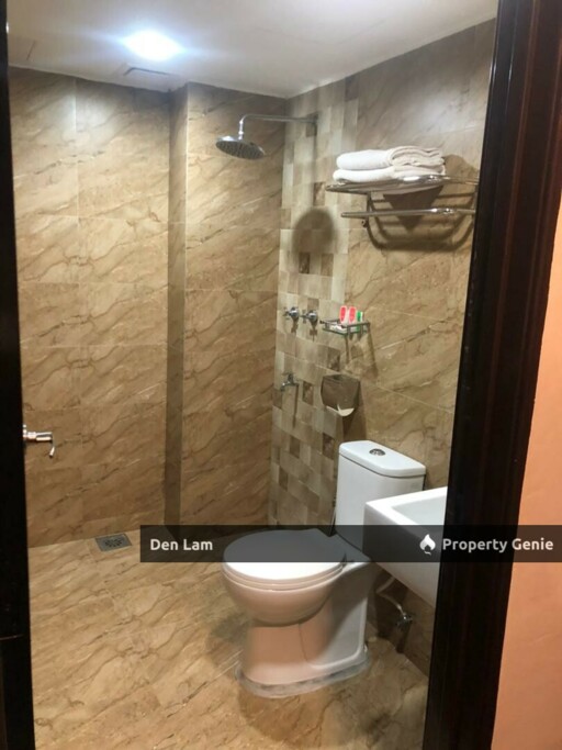 Hotel KL | Jalan Loke Yew | Bukit Bintang | Below 10 Years Building for Sale !!