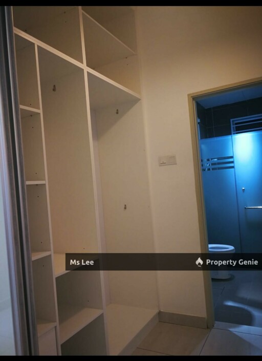 BSP 21 Condo @ Bandar Saujana Putra - Blok A Level 5 - Renovated - Sale Below Bank Value Rm70k