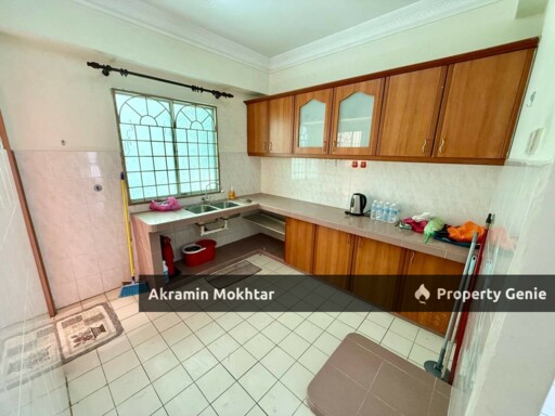 Freehold, Corner Umit & 1 Parking | Apartment Sri Ria, Taman Sepakat Indah, Kajang.