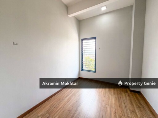 Freehold & Non Bumi Lot | 3 Storey Terrace Bayan Parkhomes, Batang Kali