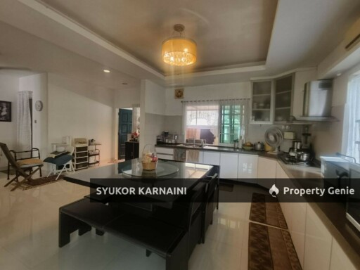 CORNER LOT Double Storey Bandar Bukit Raja, Klang Jalan Makyong.