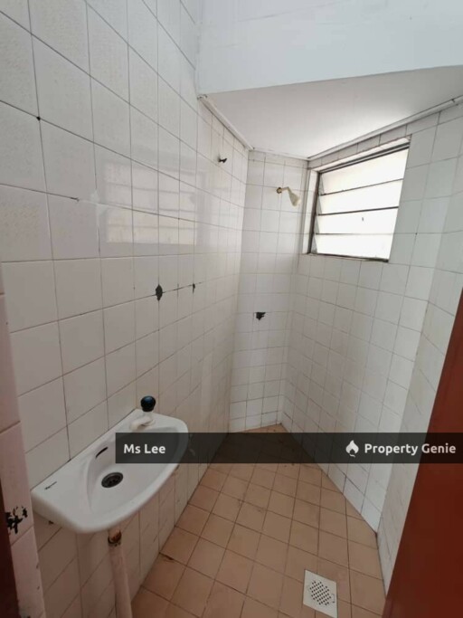 Taman Bunga Negara @ Seksyen 27 , Shah Alam-Blok 29 Tingkat 8-Ready 30/11 or 15/12