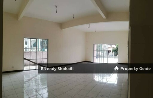TAMAN SUBANG IMPIAN SEKSYEN U10 SEMI D