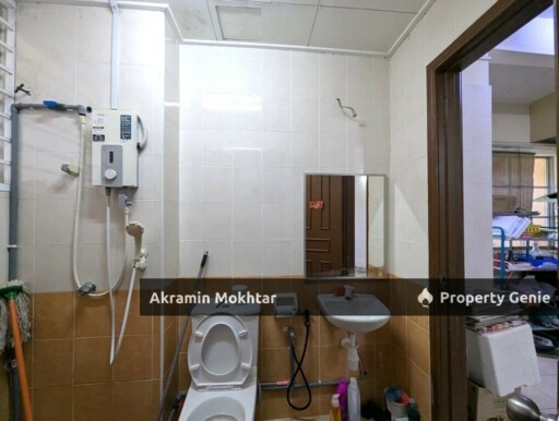 Freehold, 22x75 Facing Open & Renovated | Teres 2 Tingkat Putra Bistari @ Putra Heights