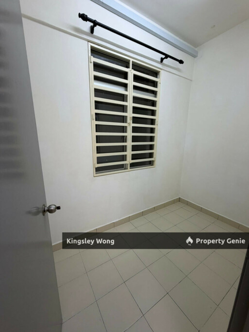 Residensi Prima Falim Freehold Middle Floor 2+1 Bedrooms Near Town Area