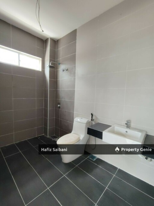 End Lot Double Storey Terrace D' Kayangan Sekyen 13 Shah Alam