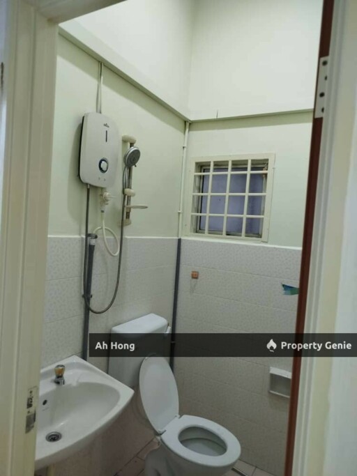 Bukit Indah / Single Storey / Corner Lot / Fully Furnished