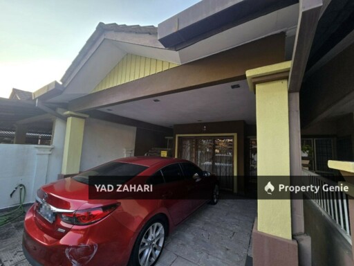 Seksyen 23, Shah Alam | 2-Storey Terrace 4 Bedrooms | RM560K - Extended, Peaceful Area & Well Maintained