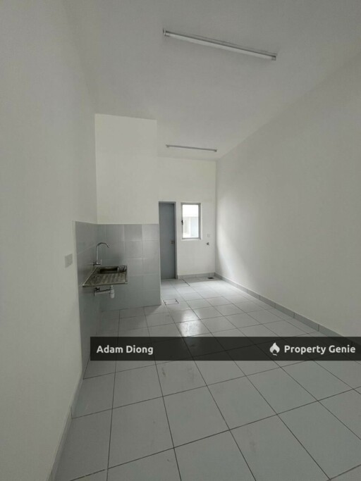 Erica, Bestari Perdana Meridin East, Pasir Gudang