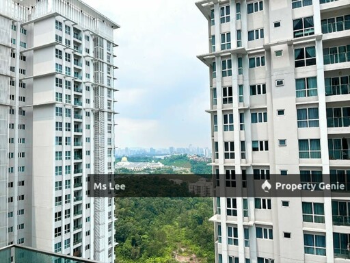 Pavilion Hilltop @ Mont Kiara-Level 23a with balcony