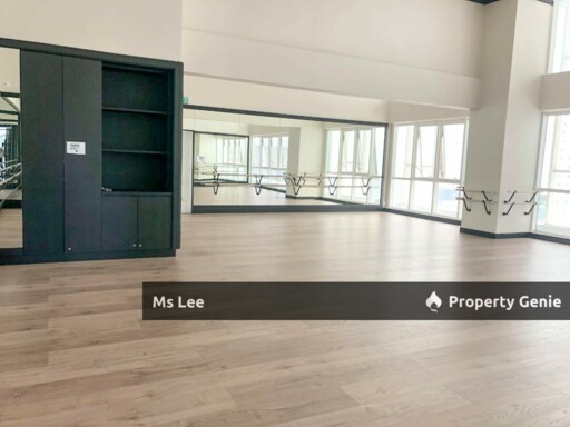 Pavilion Hilltop @ Mont Kiara-level 20 facing KLCC-Sale below bank value Rm50k