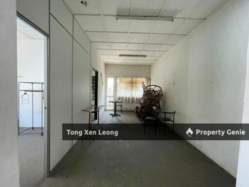 Facing mainroad taman merdeka double storey shoplot endlot for sale !!