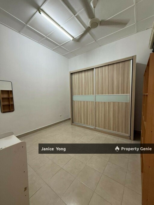 Taman Pelangi Indah Ulu Tiram Jalan Menawan