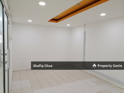Good Location First Floor Office Lot in Bandar Baru Sentul For Rent