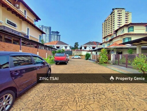 3 Storey Semi D @ 8 Villas, Taman Yarl {Save RM 437,000}