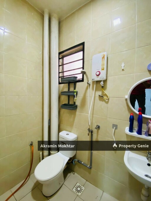 PARTIALLY FURNISHED, RENOVATED & 2 PARKING | PANGSAPURI PUTRA, TAMAN PUTRA IMPIAN, BANDAR SERI PUTRA, KAJANG