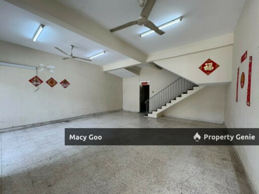 2 Storey Terrace Kampung Enam