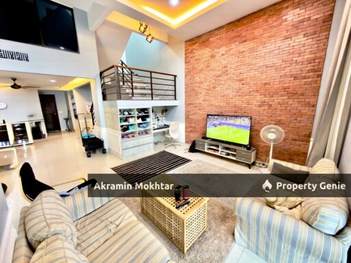 Freehold, Renovated & Partially Furnished | 2.5 Storey Terrace IRIS Taman TTDI Grove, Kajang Selangor