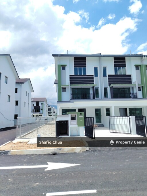 Brand New 3 Storey Terrace House @ Antara Gapi Serendah