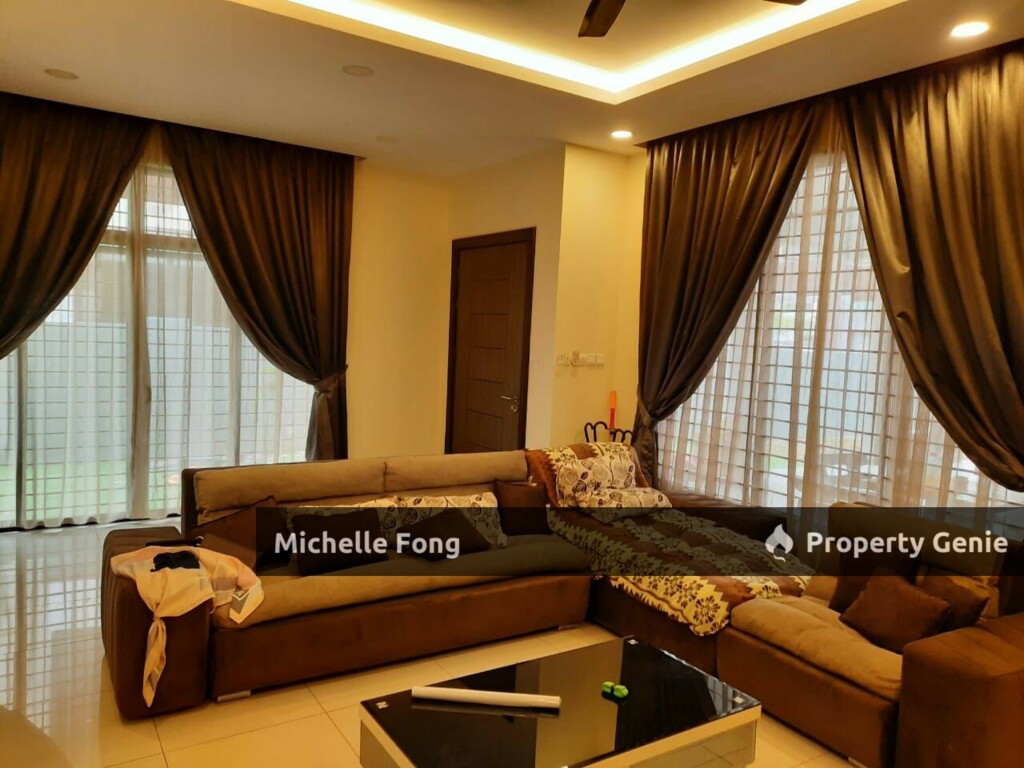 Taman Bayu Puteri / Permas Jaya / Double Storey Semi Detached / Gated Guarded