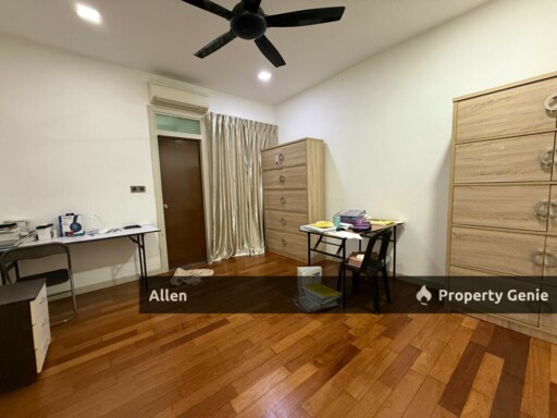 Excellent Value: 2,700 sqft Built-up, Renovated Link House in Prime East Ledang