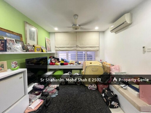 Double Storey Semi-D Anjung Suasana Bandar Seri Putra Bangi.
