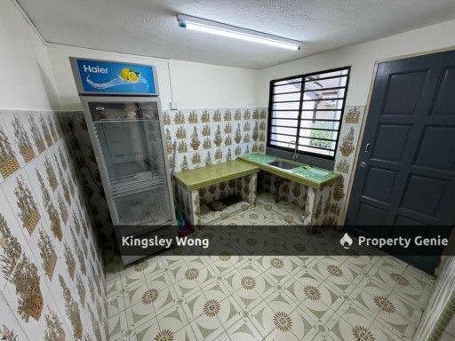 Bercham Taman Ramai Single Storey Terrace House Basic Condition Near Schools light industry area