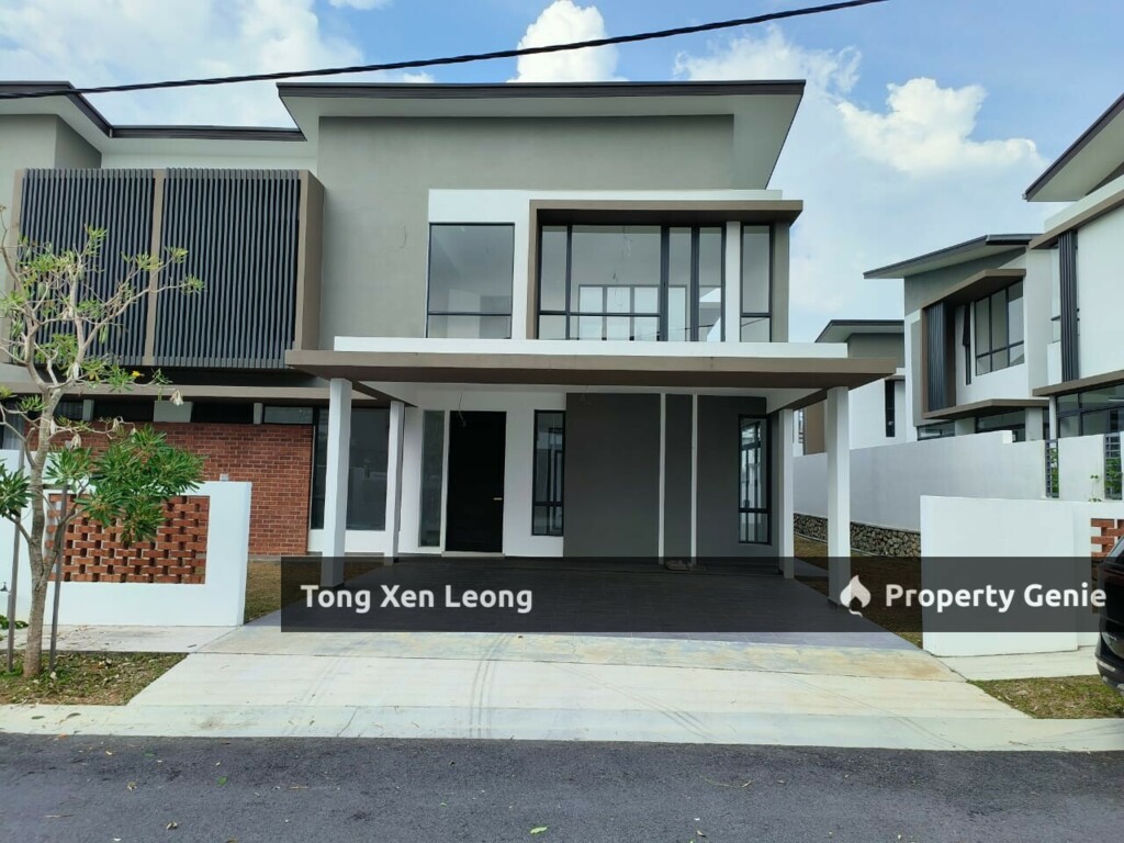 2 Storey Semi-D For Sale @ Country Villas Resort !! Brand New Unit !!